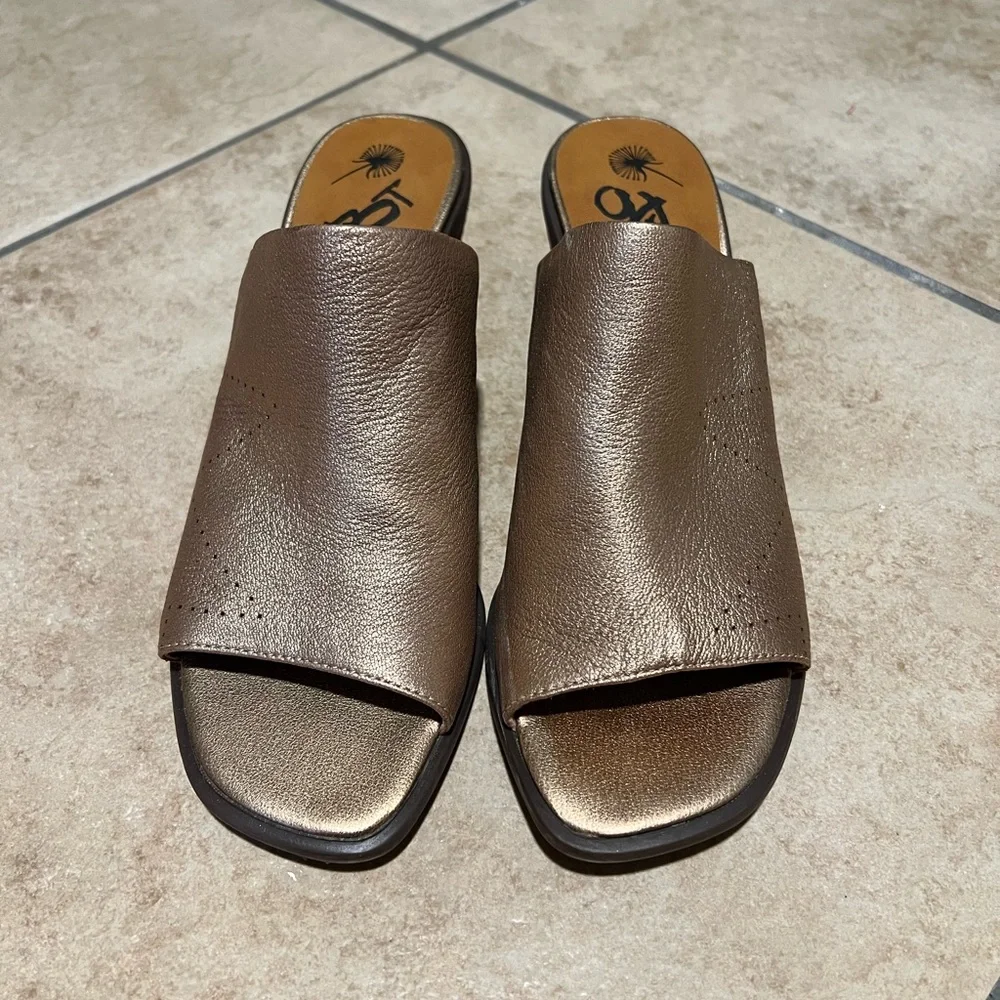 OTBT Brown Leather Women's Mules - Picture 2 of 8